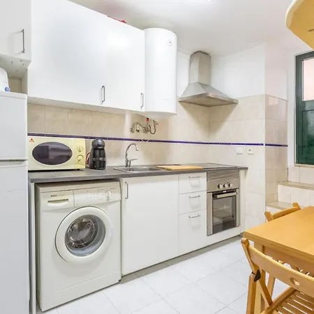 1Bdr Apartment 5 Min From Santa Apolonia Station Lisbon