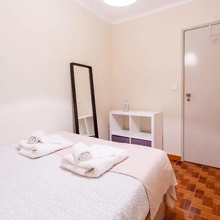 Apartment 1Bdr Apartment 5 Min From Santa Apolonia Station *